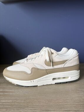 Nike Air Max 1 essential 
Men’s size 12, new without tags.